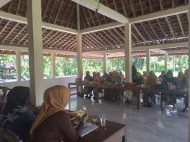 PKK Kalurahan Duwet Memeriahkan Hari Kartini